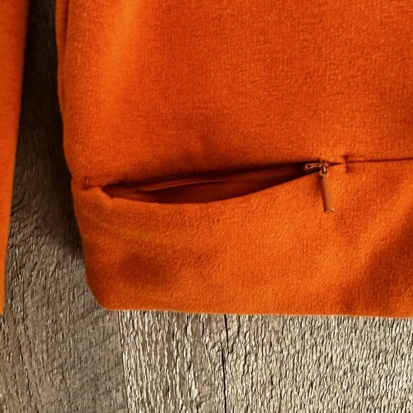 Athleta Crewneck Sweatshirt - Picture 6 of 7